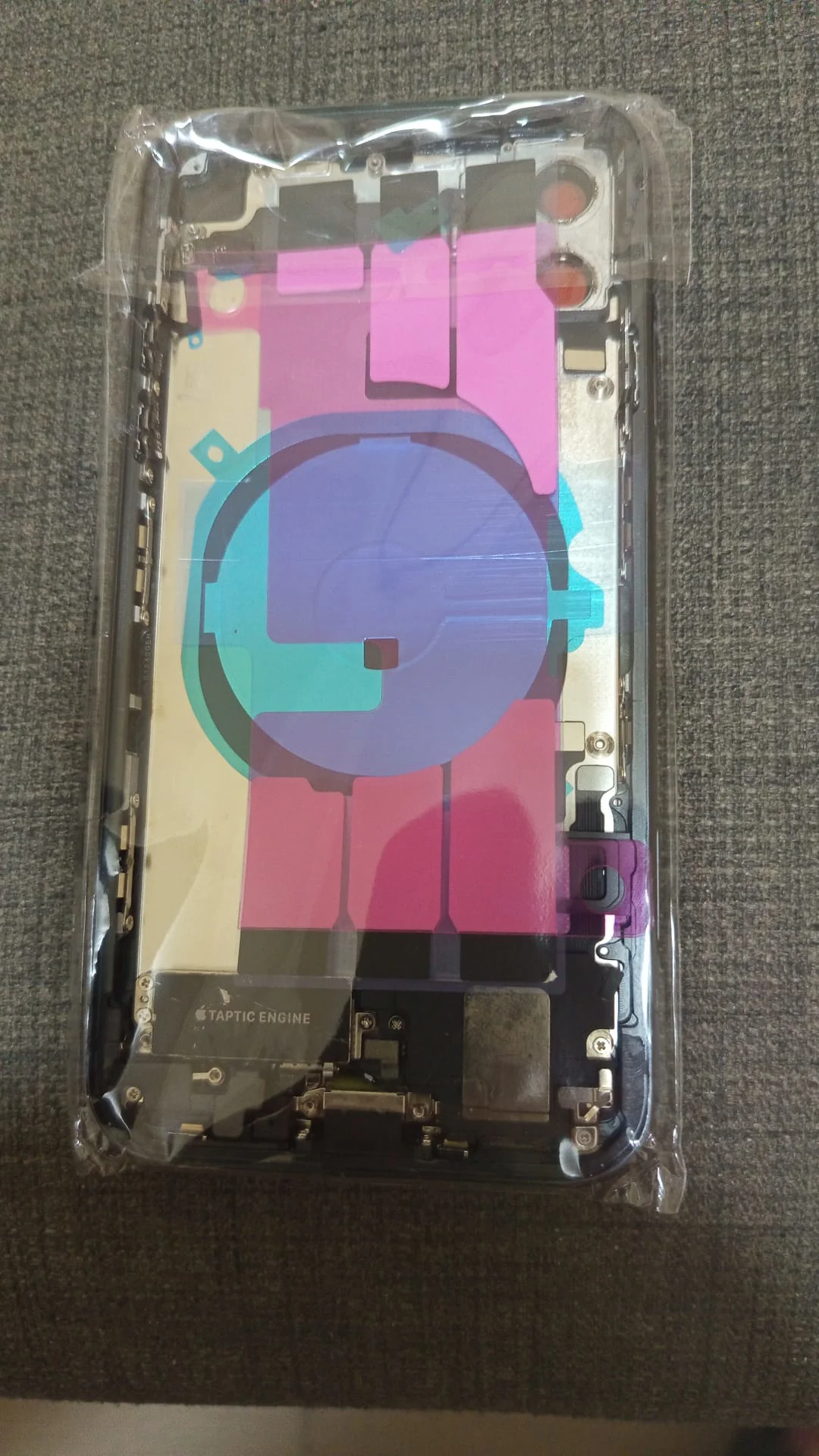 iPhone 11 Uyumlu Dolu Kasa (SİYAH) iPhone 11 Uyumlu Dolu Kasa (SİYAH)