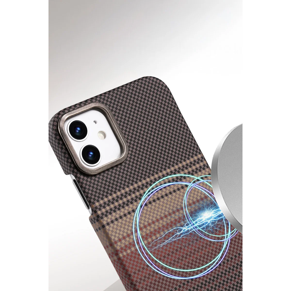 iPhone 11 Vega Magsafe Kapak Siyah Kevlar Desenli Simli