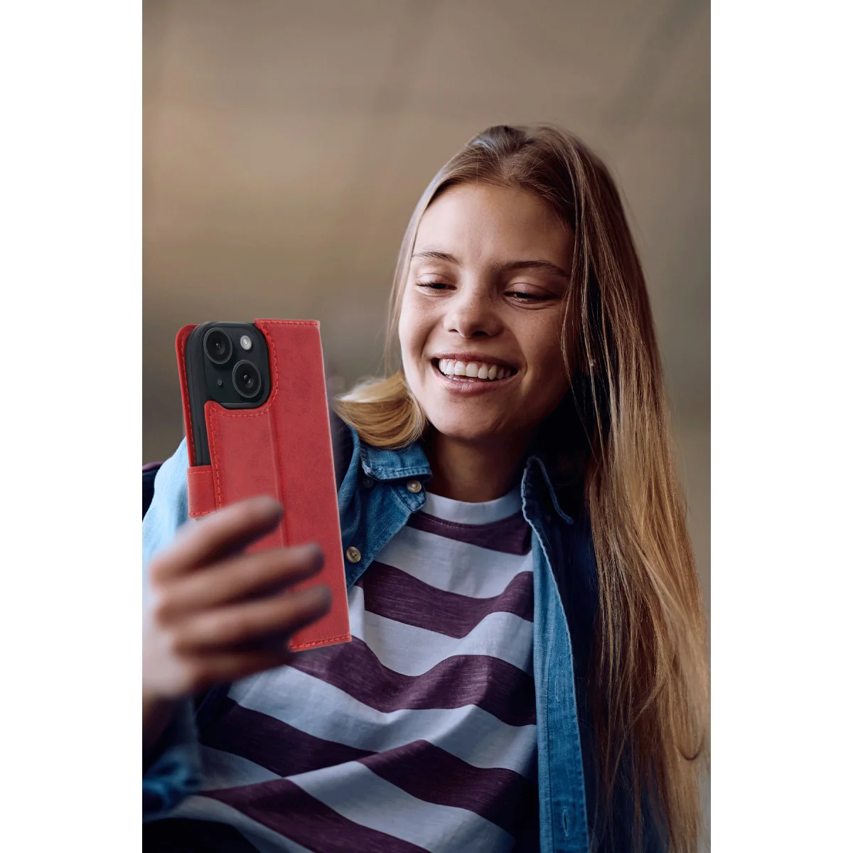 iPhone 15 Trend S Plus Kapaklı Kılıf - Kırmızı Standlı Telefon Kılıfı