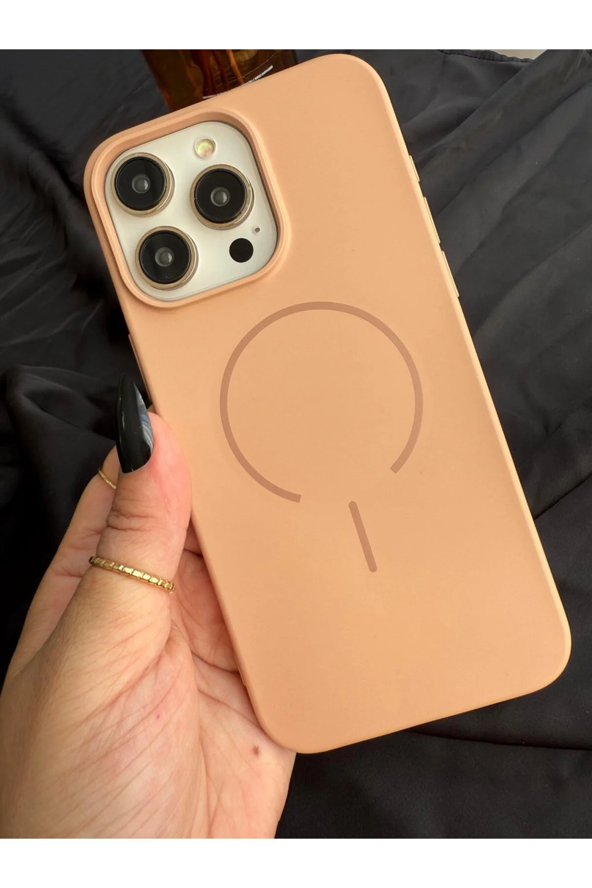 iPhone 16E MagSafe Mat Silikon Kılıf Şeftali