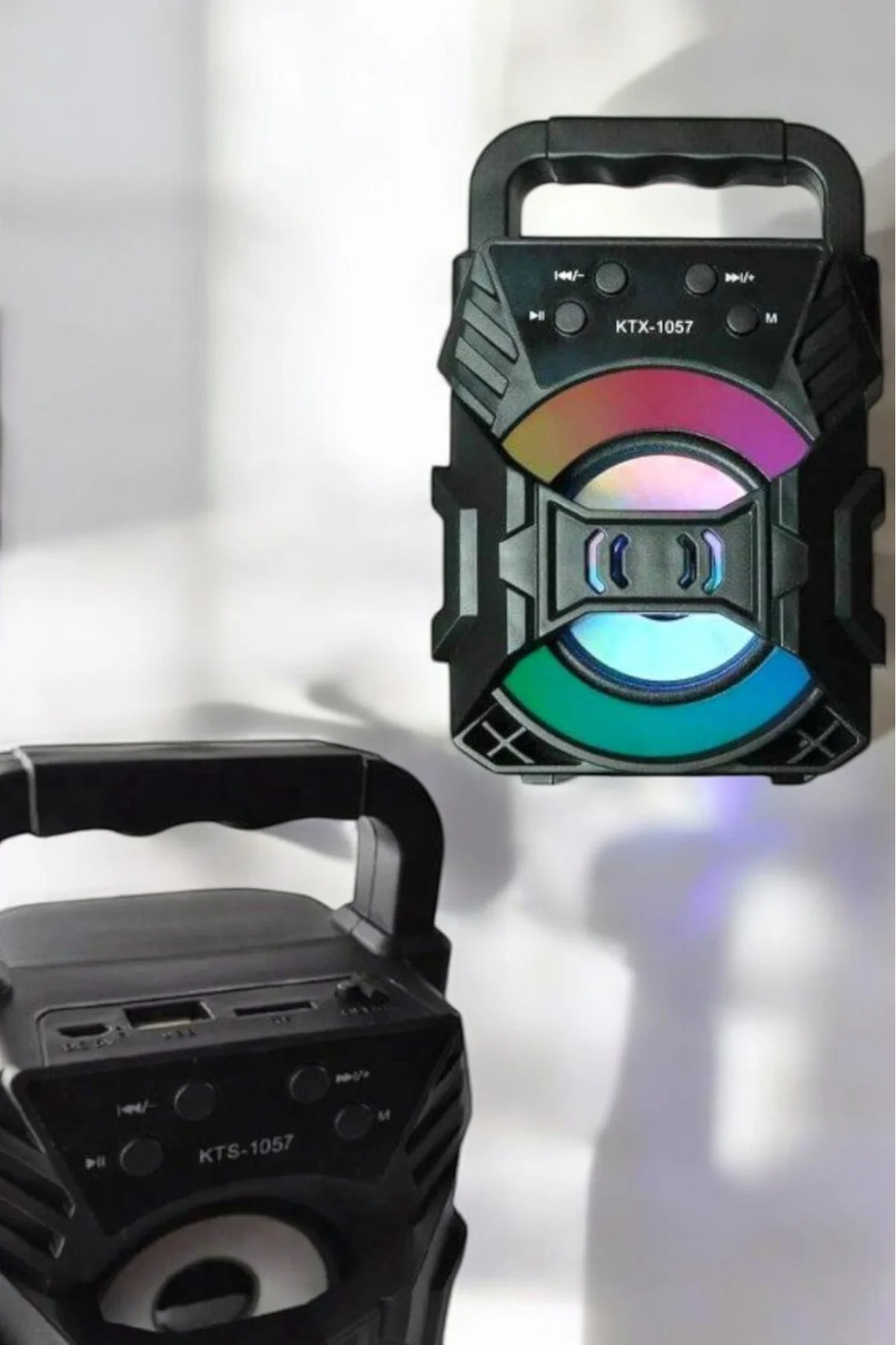 Işıklı Bluetooth Hoparlör Müzik ve Renkli Işık Taşınabiilir