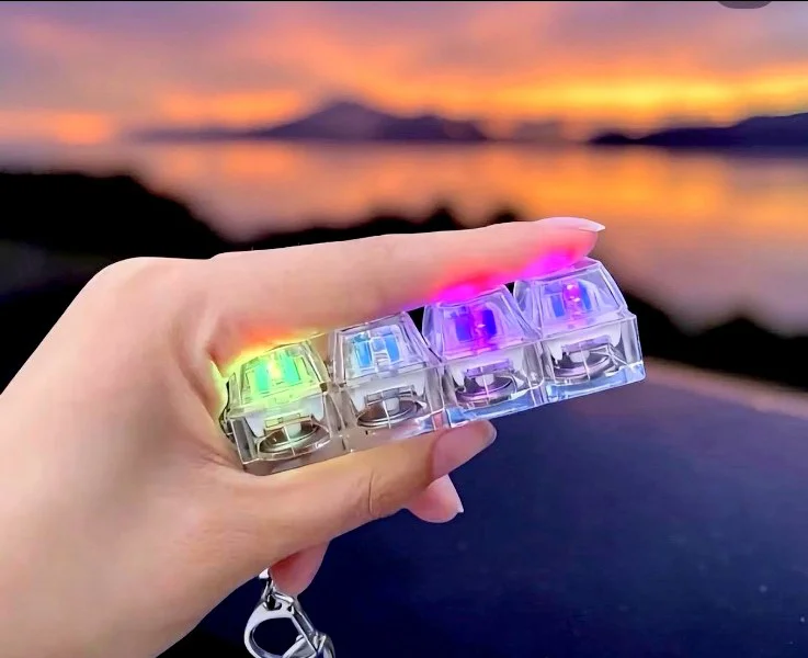 Işıklı Klavye Tuşu Switch Anahtarlık Keyboard Fidget Led Anahtarl