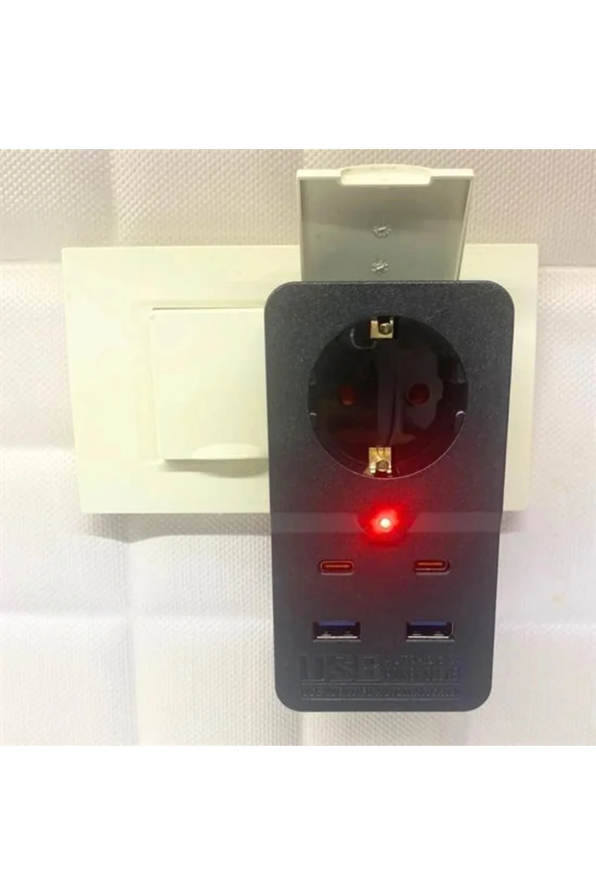 Isıya Dayanıklı Termal Akım Korumalı 1 Priz Girişli 2 USB Girişli 2 TYPE-C Girişli Pirz Isıya Dayanıklı Termal Akım Korumalı 1 Priz Girişli 2 USB Girişli 2 TYPE-C Girişli Pirz