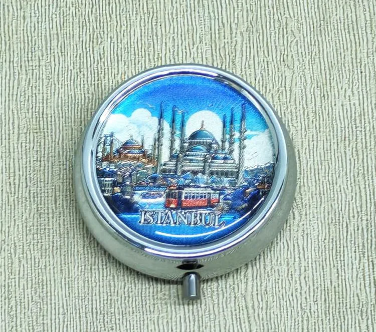 İstanbul Temalı İlaç Kutusu 5*5 Cm - Şık ve Kompakt Taşınabilir İlaç Organizer Fiyatı, Yorumları ve Özellikleri