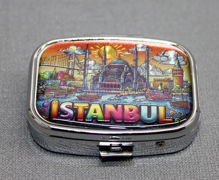 İstanbul Temalı İlaç Kutusu Anahtarlık - Seyahat ve Günlük Kullanım İçin Pratik Hediye Fiyatı, Yorumları ve Özellikleri