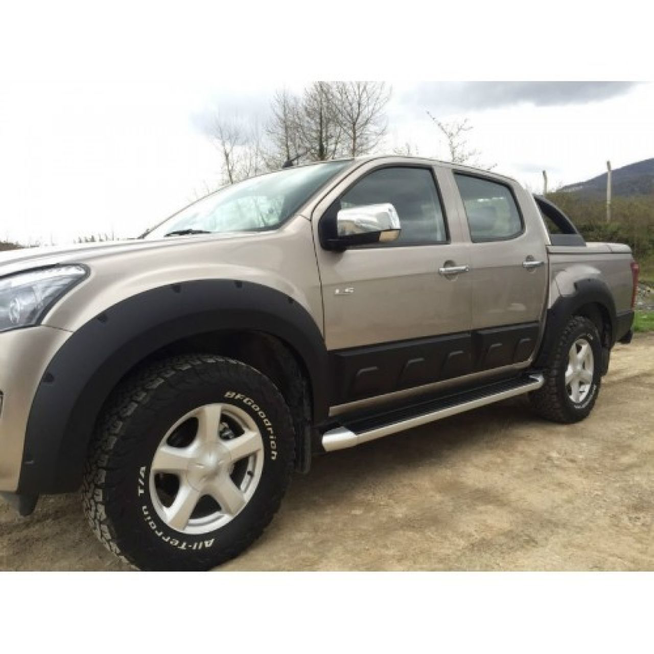 İsuzu D-Max Uyumlu Çamurluk Kaplama 4.5Cm 2012 / 2019 Dodik Seti 
