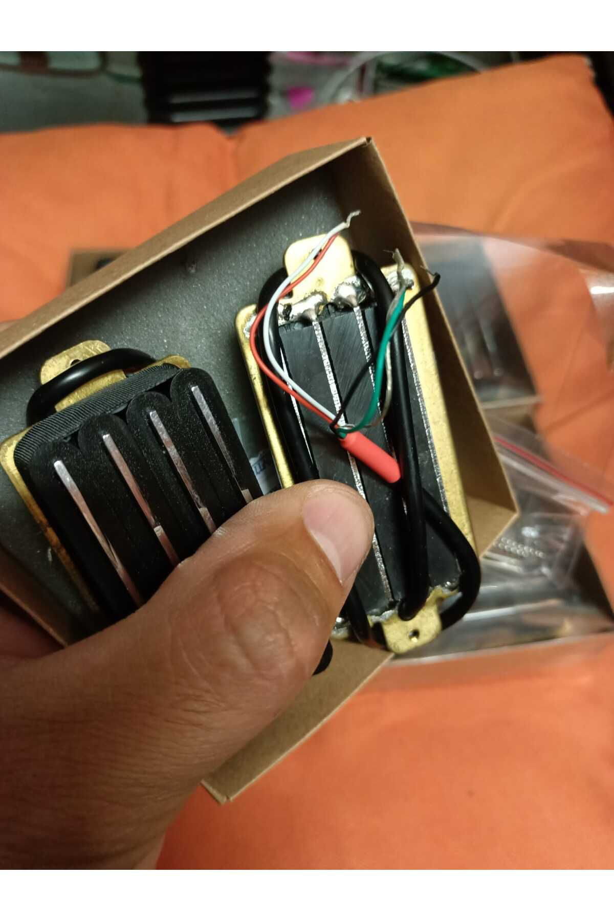 Anka İthal 4 Çubuklu Siyah Renk Neşet Ertaş Ve Teber Saz Manyetiği 1 Ç