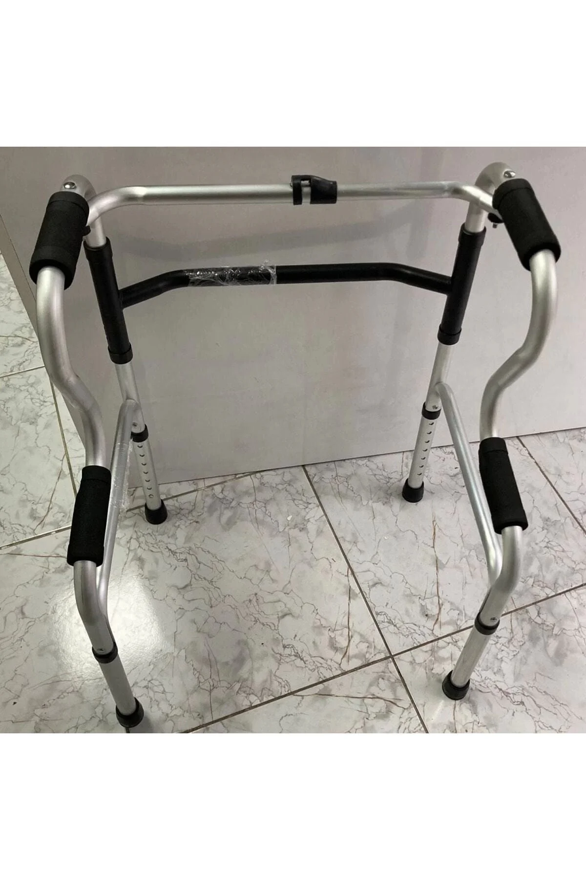 Ithal Kalkma Destekli Hasta Yürüteç