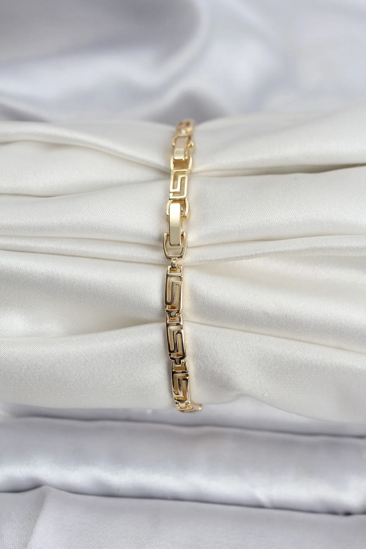 İthalat® 14K Gold Renk Kaplama Zirkon Taşlı Baget Model CM Kadın Bileklik