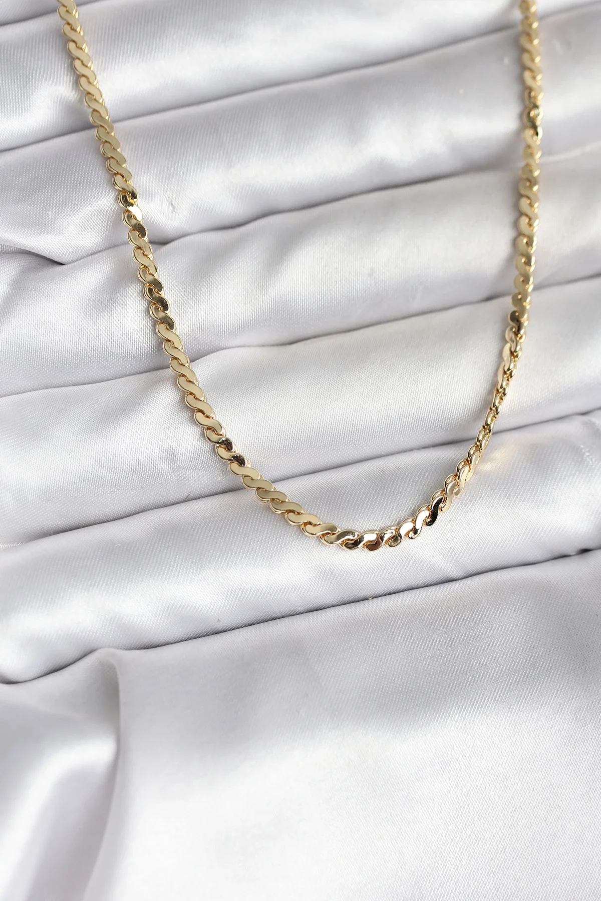 İthalat® 14K Gold Renk Kaplama Ezme Yılan Zincir Model CM Kadın Kolye