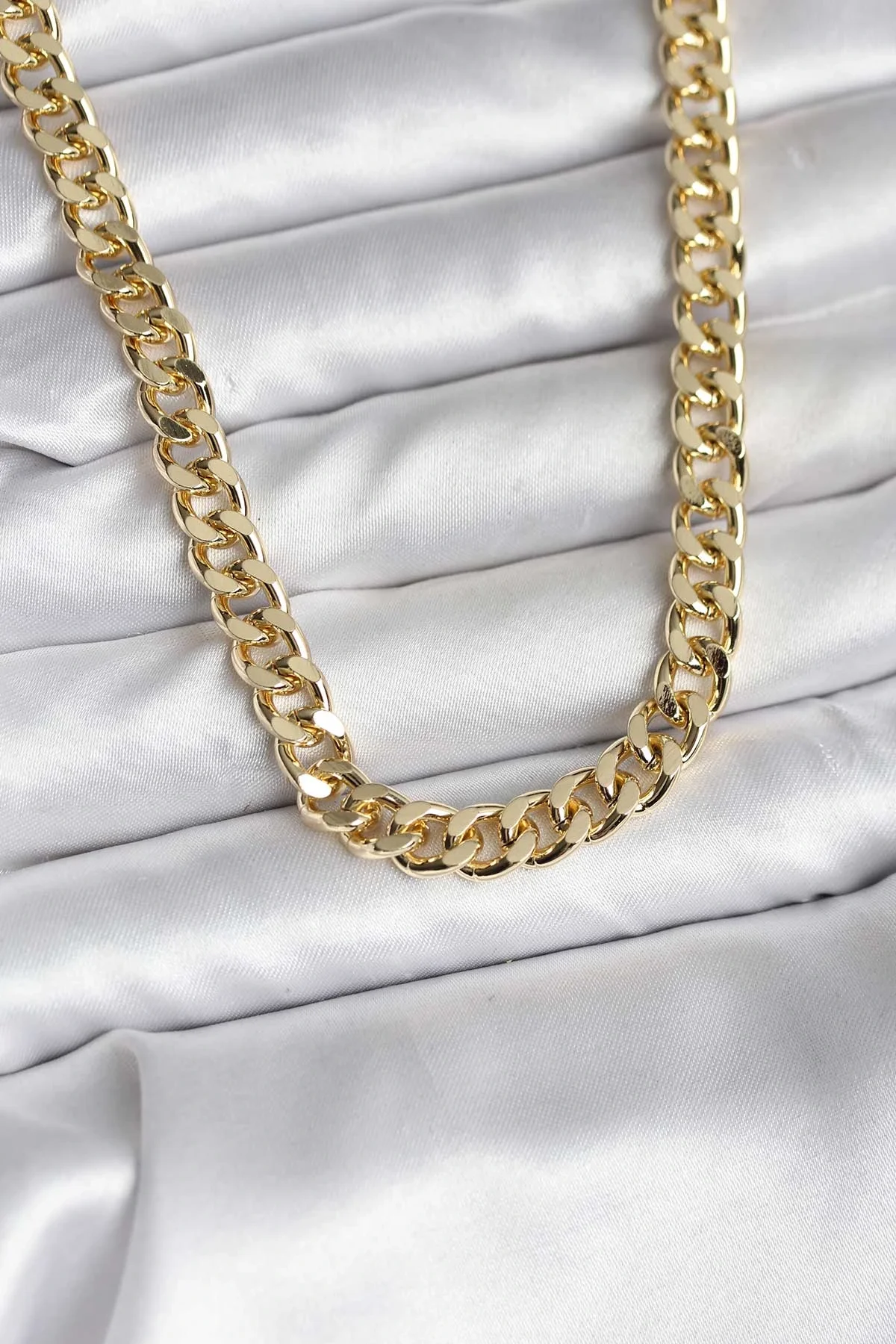 İthalat® 14K Gold Renk Kaplama Kalın Zincir Model CM Kadın Kolye