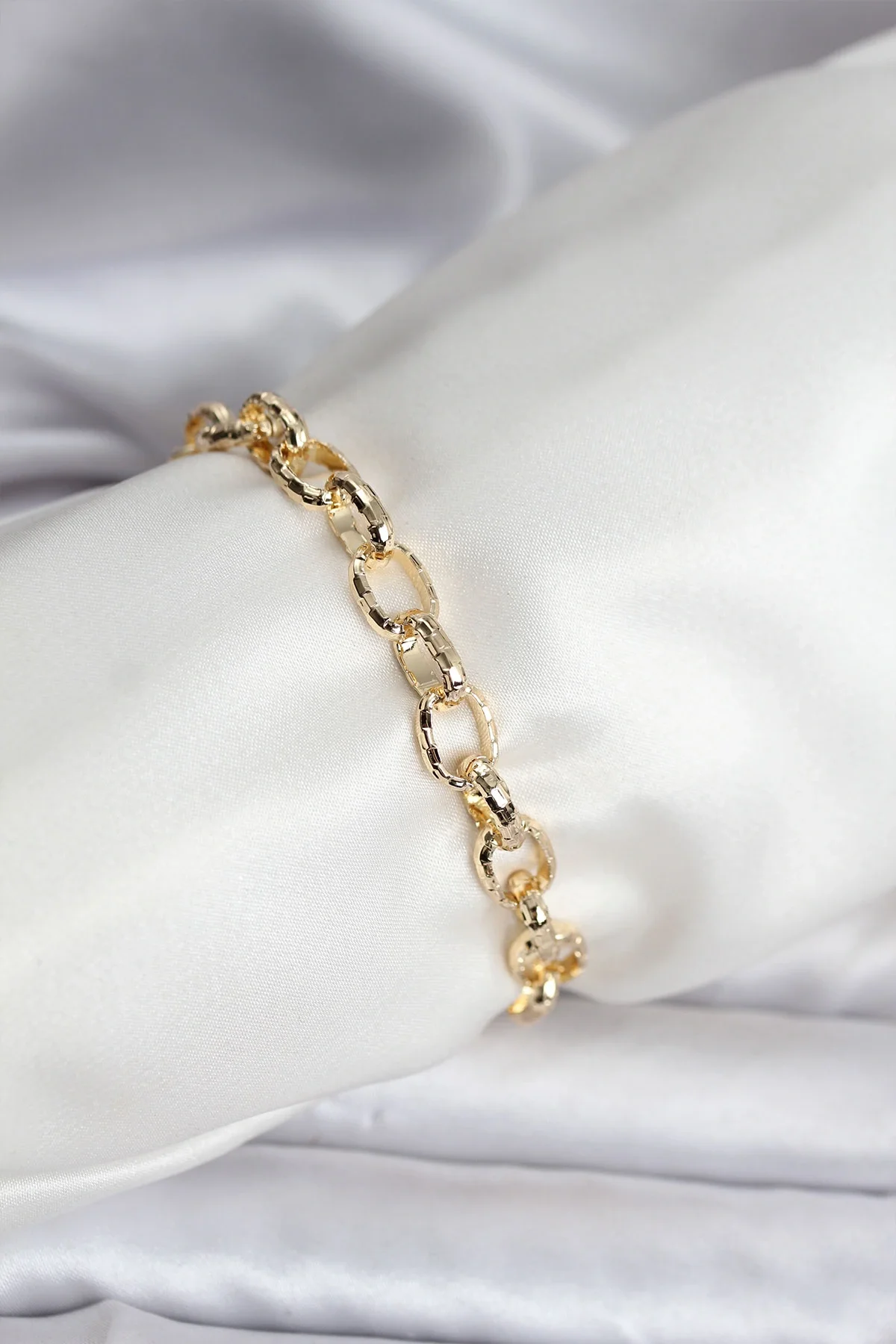 İthalat® 14K Gold Renk Kaplama Lazerli Zincir Model CM Kadın Bileklik