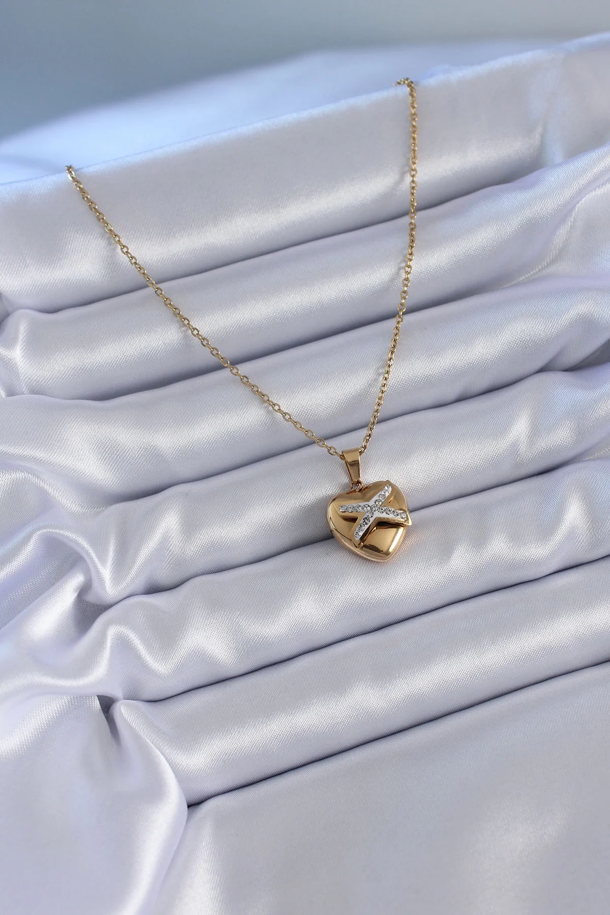 İthalat® 316L Çelik Gold Renk Zirkon Detay Kalp Model Kadın Kolye