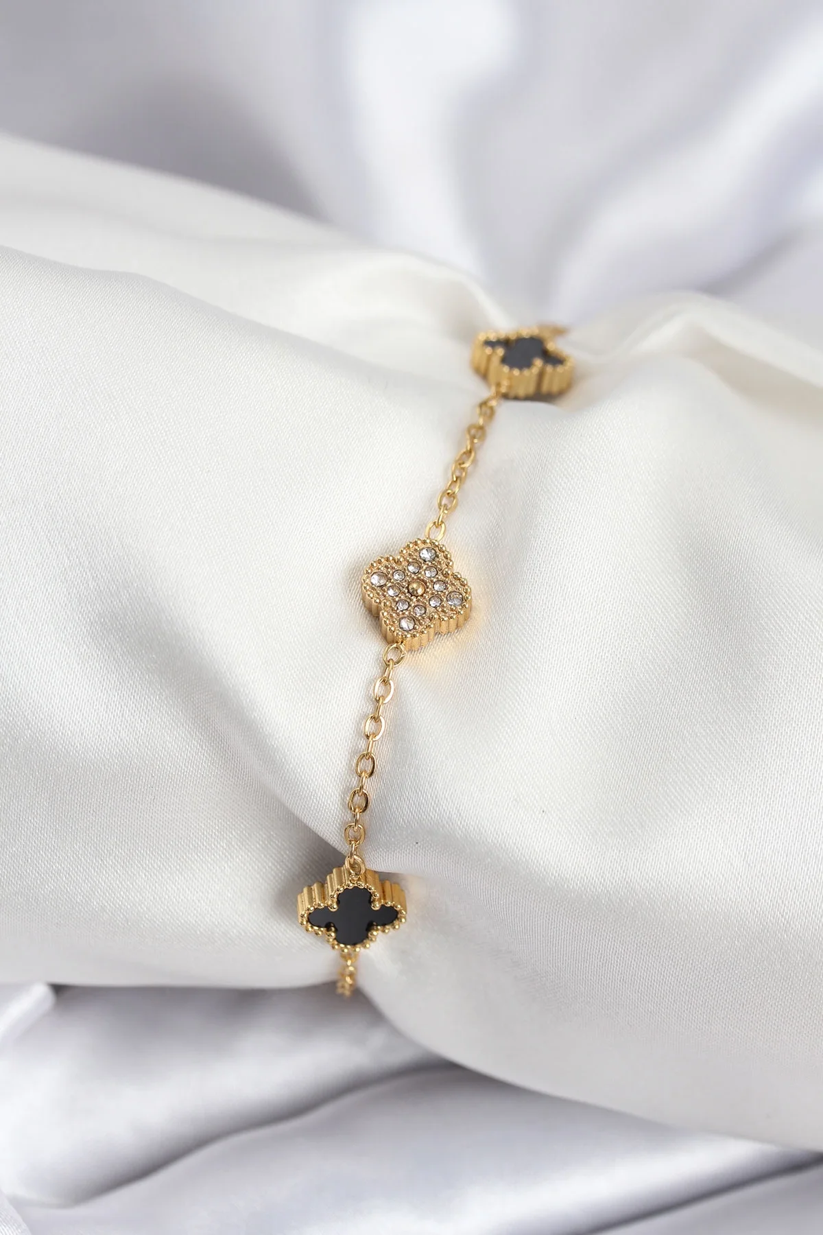 İthalat® 316L Çelik Gold Renk Siyah ve Zirkon Taşlı Baby Boy Yonca Kadın Bileklik