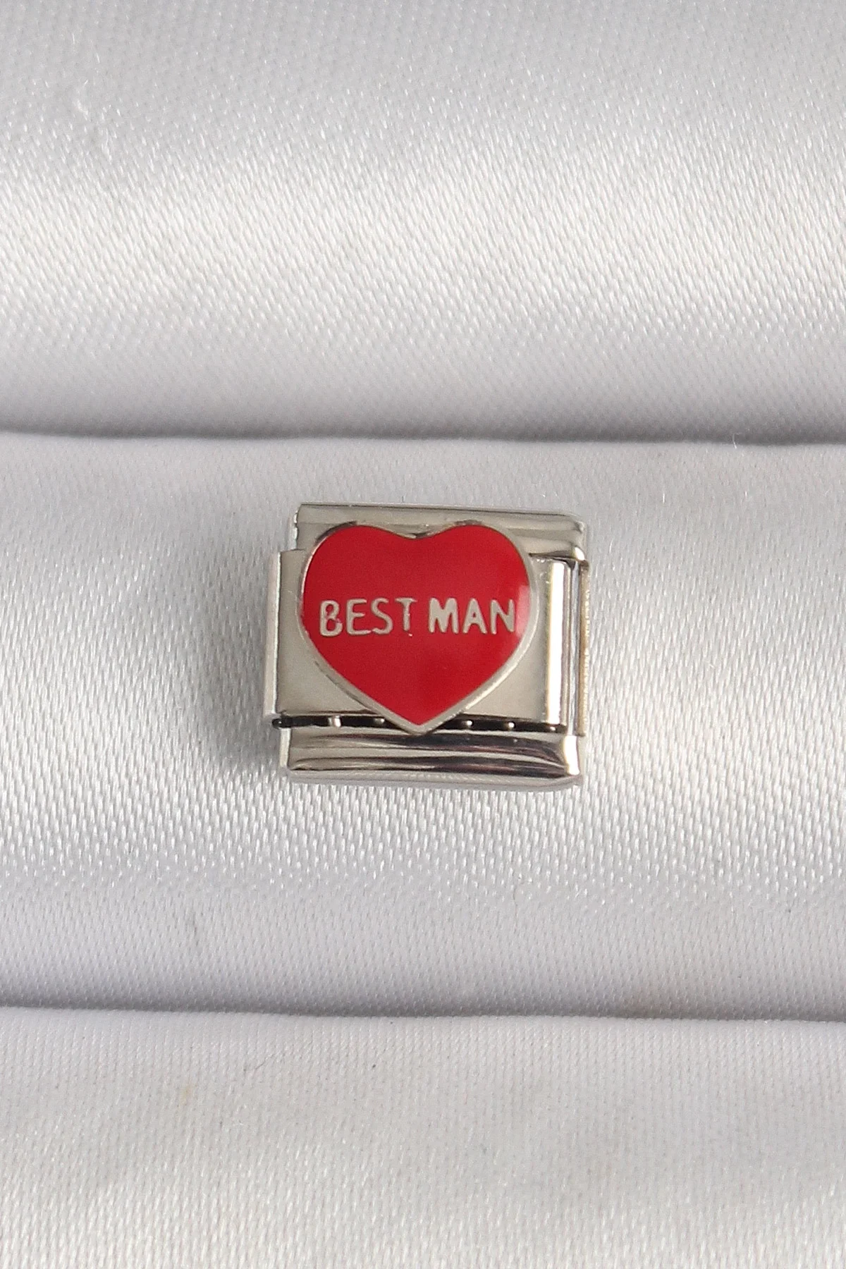 İthalat® 316L Çelik Gümüş Renk 'Best Man' Yazılı Kırmızı Kalp İşl Fiyatı, Yorumları ve Özellikleri