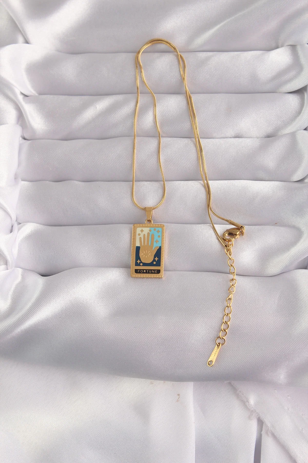 İthalat® 316L Çelik Gold Renk Karışık Mineli El Figür Tarot Kolye