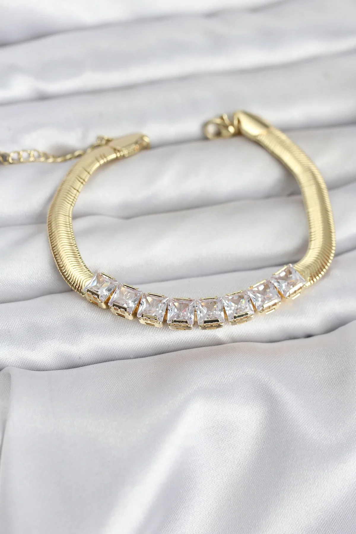 316L Çelik Gold Renk Kare Zirkon Taşlı Yılan Zincirli Kadın Bileklik Fiyatı, Yorumları ve Özellikleri