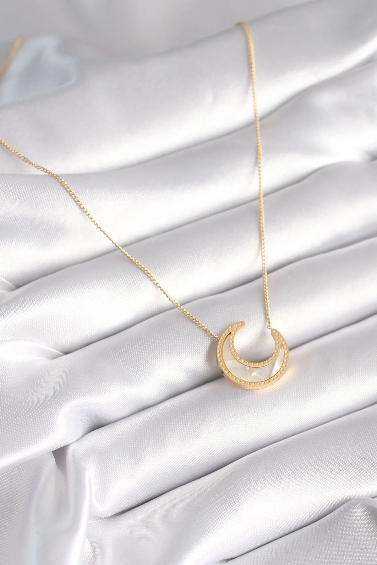 İthalat® 316L Çelik Gold Renk Beyaz Sedefli Hilal Model Kadın Kol