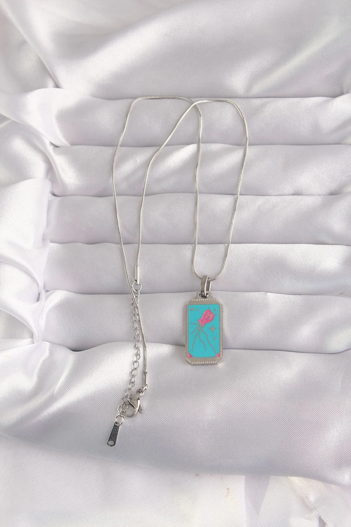 İthalat® 316L Çelik Gümüş Renk Mavi Mineli Tarot Kolye Fiyatı, Yorumları ve Özellikleri