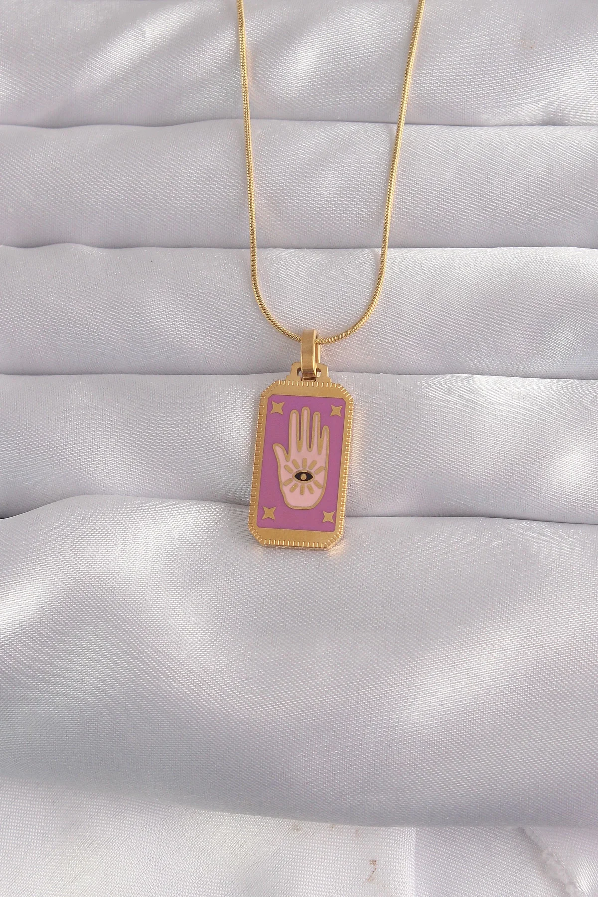 İthalat® 316L Çelik Gold Renk Mor Mineli El Figür Tarot Kolye