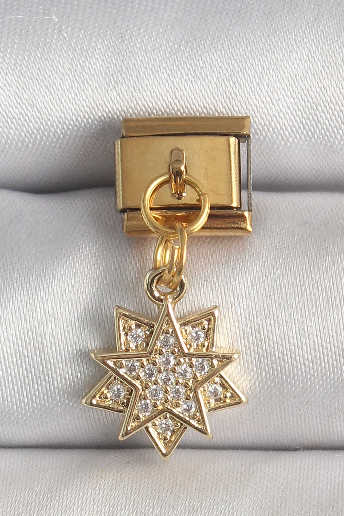 İthalat® 316L Çelik Gold Renk Sallantı Zirkon Taşlı Yıldız Model Nomination Charm