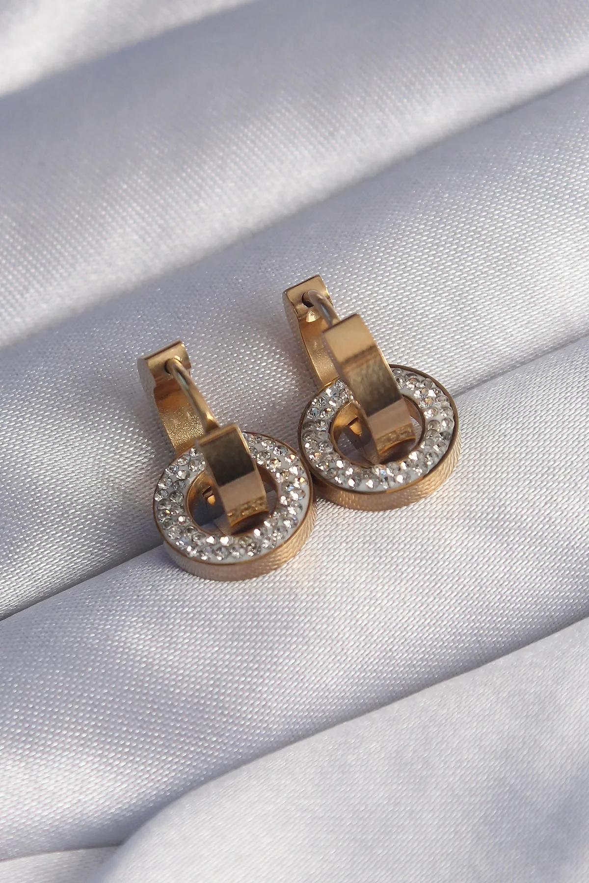 İthalat® 316L Çelik Gold Renk Zirkon Taşlı İç İçe Geçmeli Oval Kü