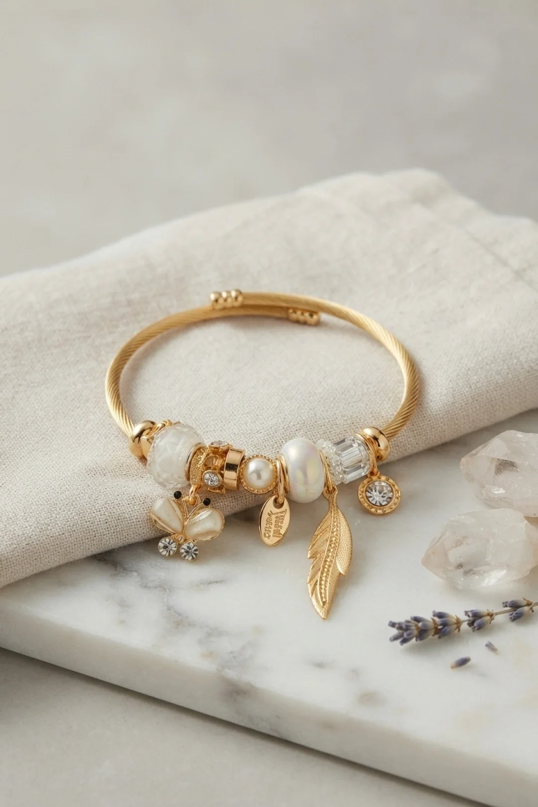 İthalat® Beyaz Kelebek Model Charmlı Bileklik