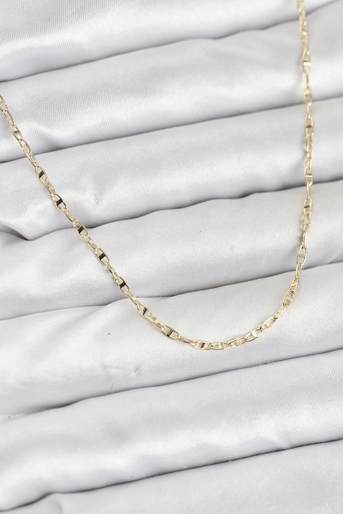 İthalat® CM 14K Gold Renk Pirinç Gemi Zinciri Model Kadın Kolye
