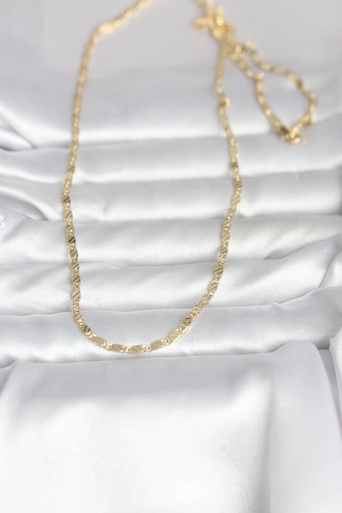 İthalat® CM 14K Gold Renk Çizgi Lazer Model 60 cm Kadın Kolye