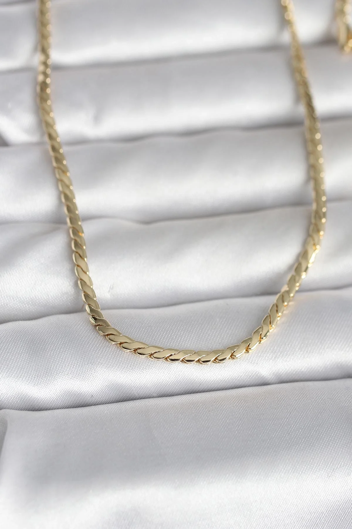 İthalat® CM 14K Gold Renk Yassı Model 60 cm Kadın Kolye
