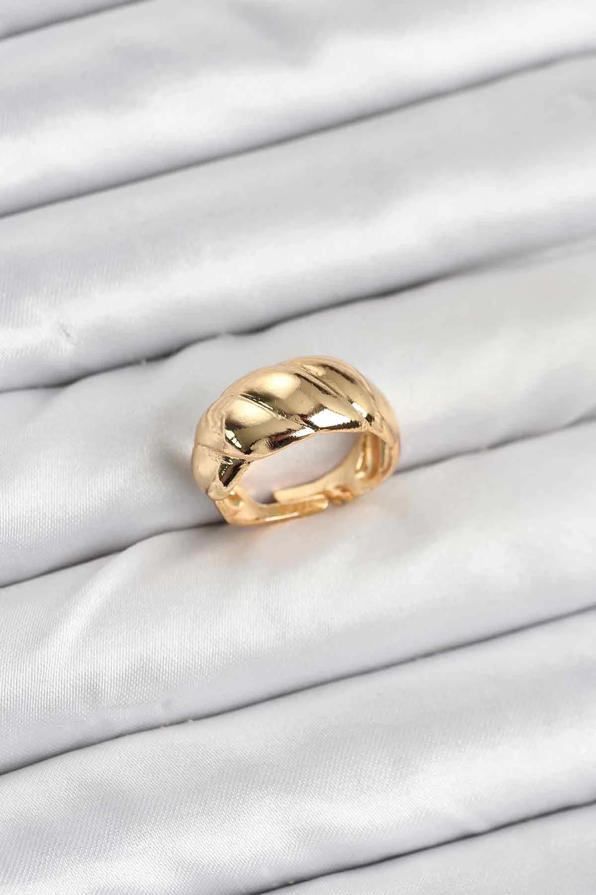 İthalat® Gold Renk Bombeli Sarmal Yüzük