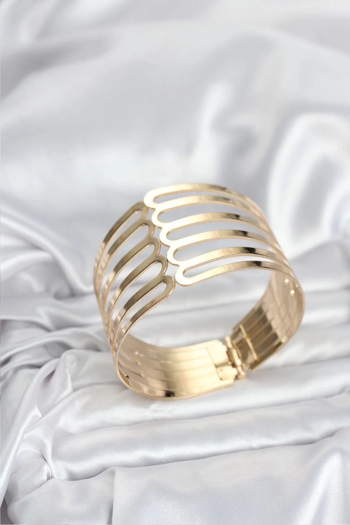 İthalat® Gold Renk Pirinç Kaburga Model Kadın Bileklik