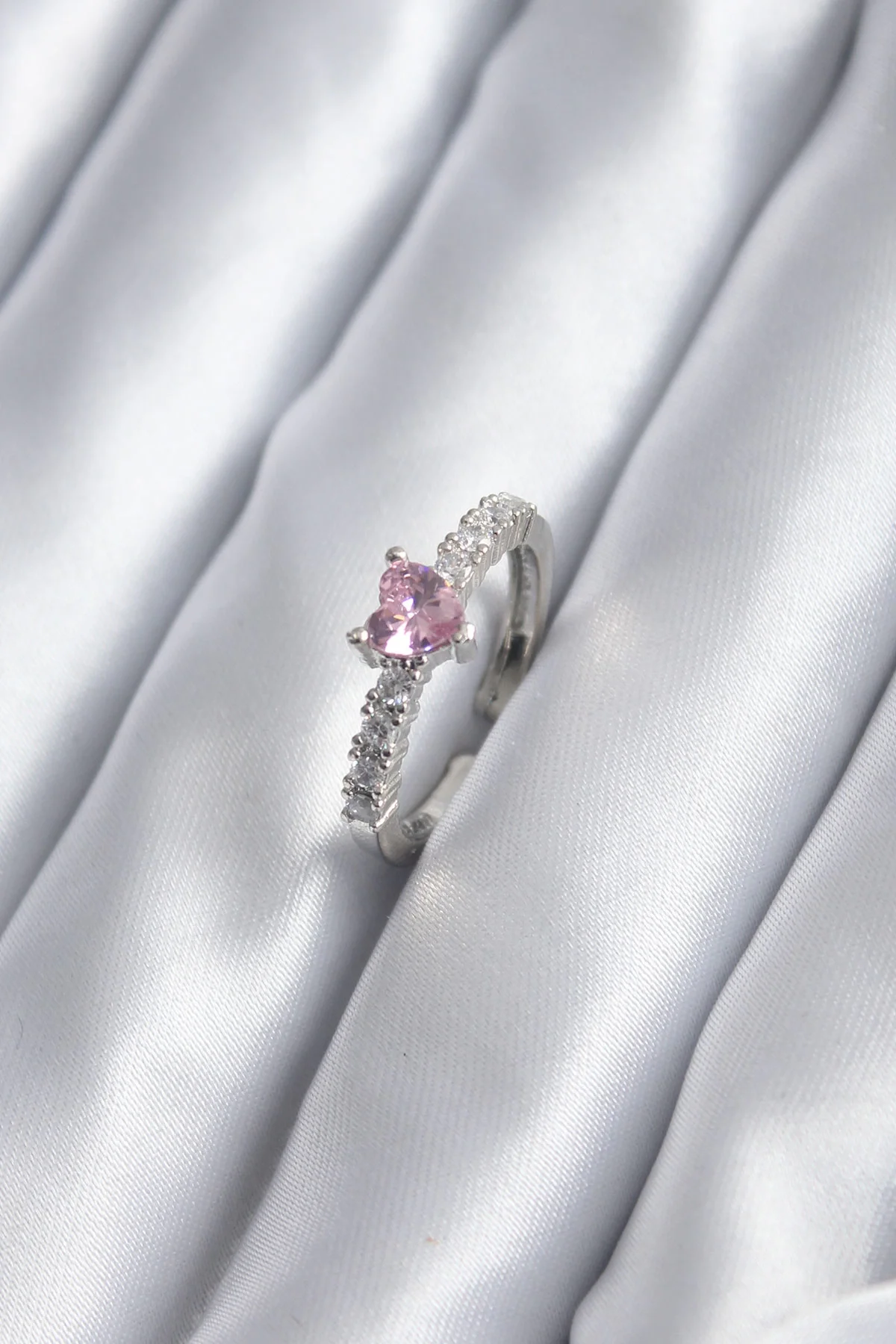 İthalat® Gümüş Renk Zirkon Taşlı Pembe Kristal Kalp Model Kadın Y