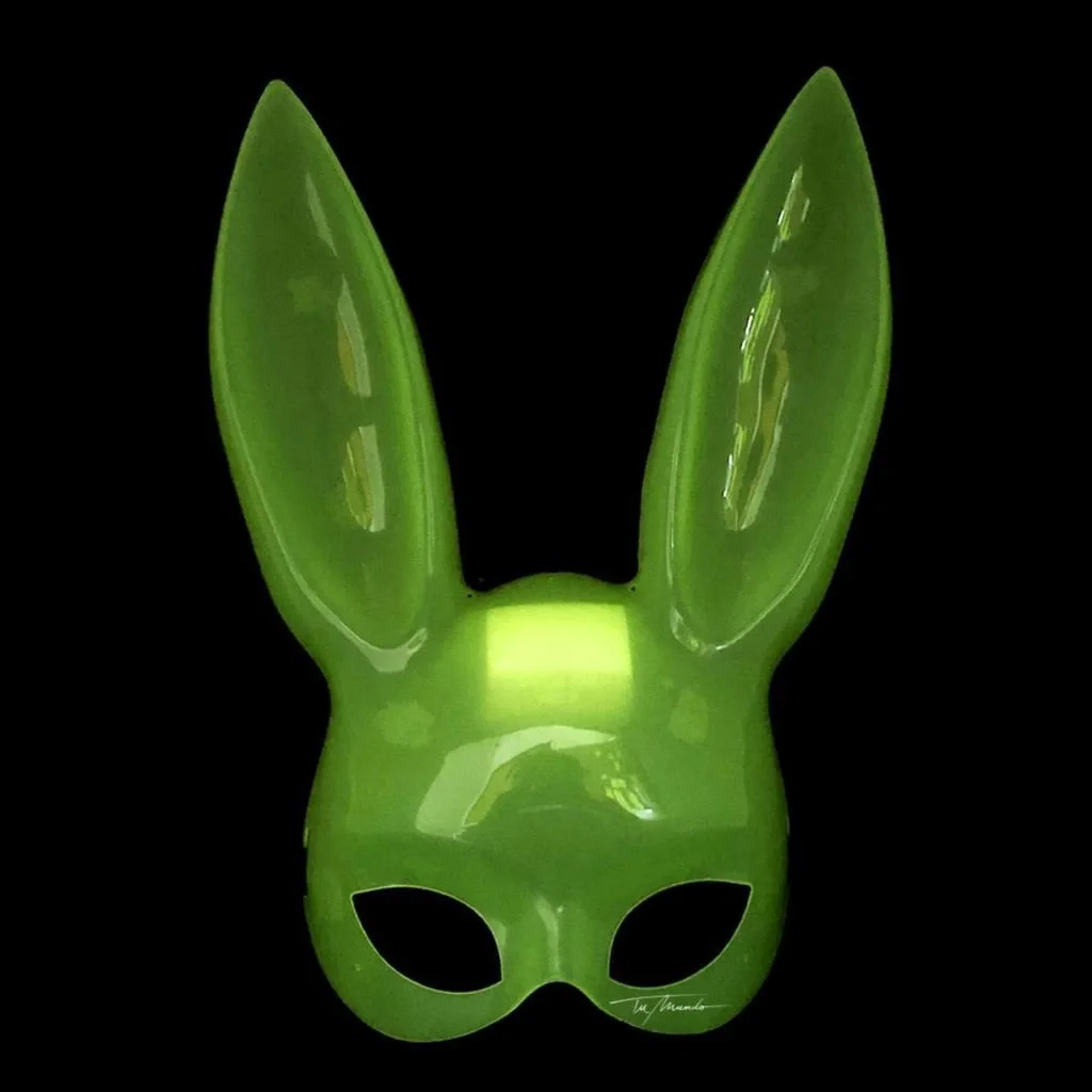 İthalat® Karanlıkta Yanan Glow Floresan Tavşan Maskesi 32x22 cm