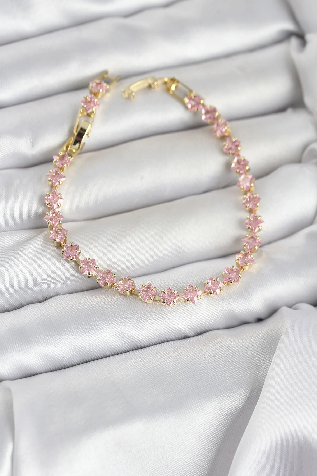 İthalat® Pembe Kare Zirkon Taşlı Gold Renk Pirinç Su Yolu Kadın Bileklik
