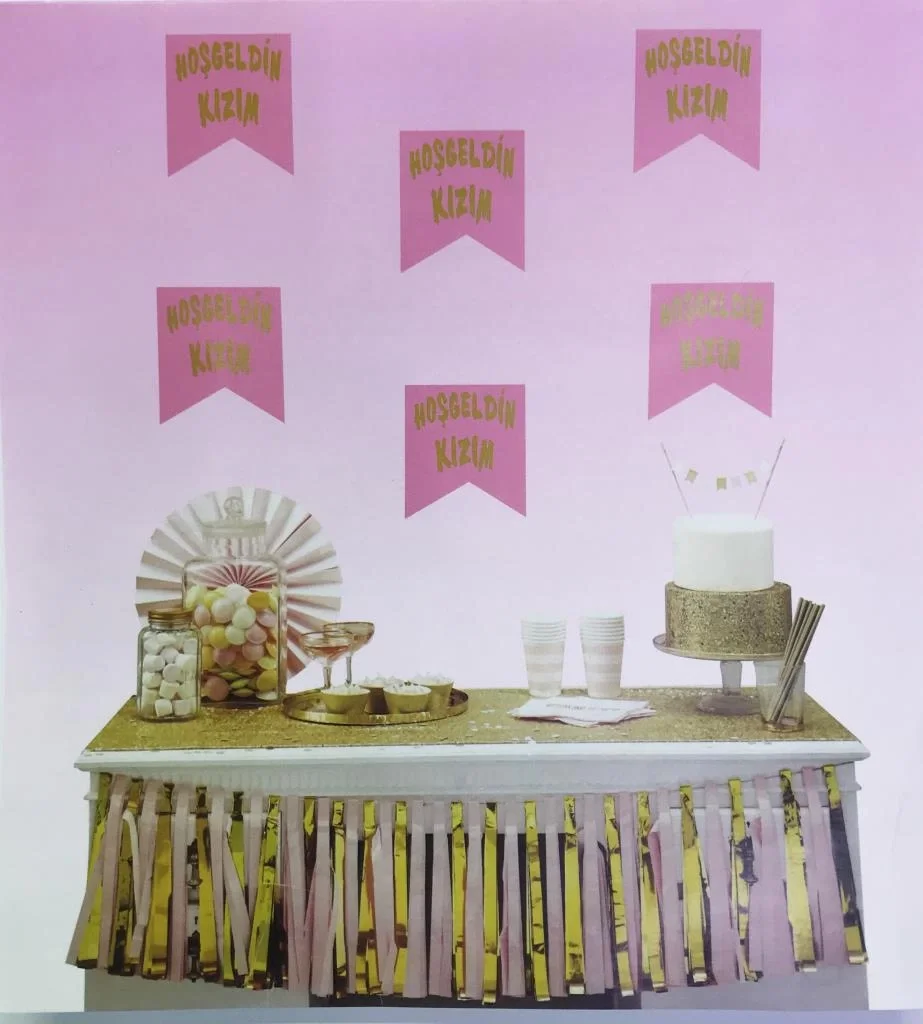 İthalat® Pembe Üzeri Altın Hoşgeldin Kızım Flama Süs