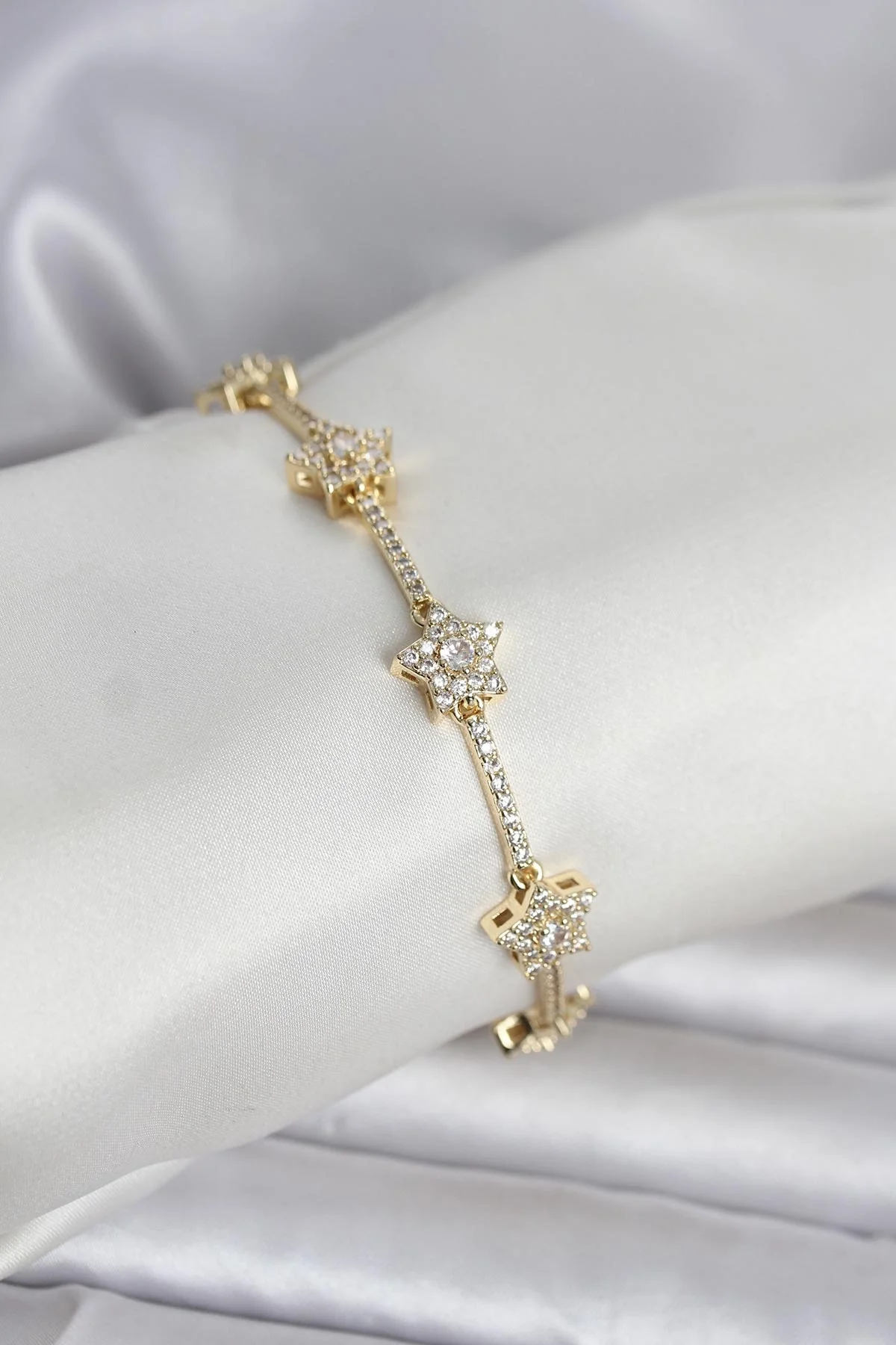 İthalat® Pirinç Gold Renk Yıldız Model Zirkon Taşlı Kadın Bileklik