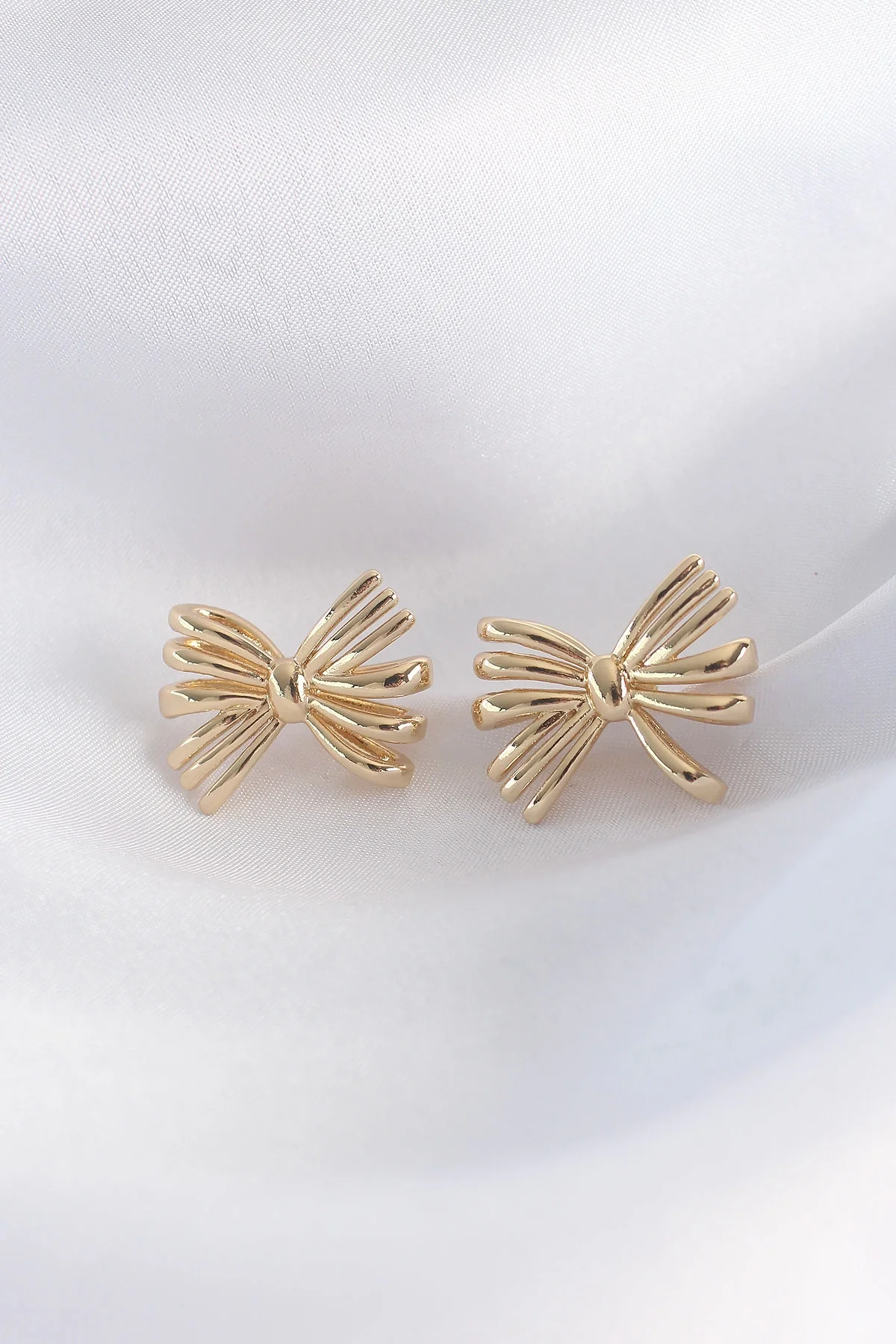 İthalat® Pirinç Gold Renk Fiyonk Küpe