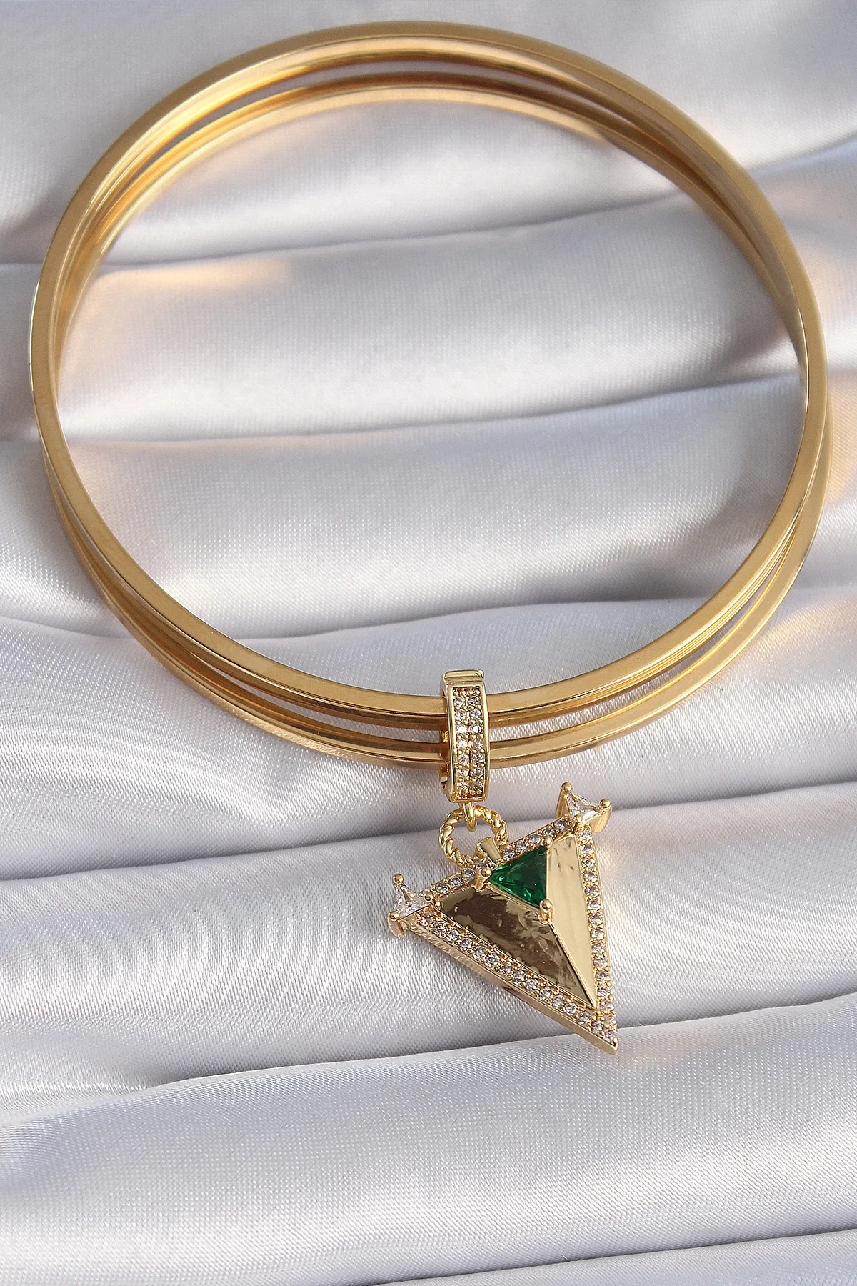 İthalat® Pirinç Gold Renk Zirkon Taşlı 3D Üçgen Model Ajda Charm Fiyatı, Yorumları ve Özellikleri