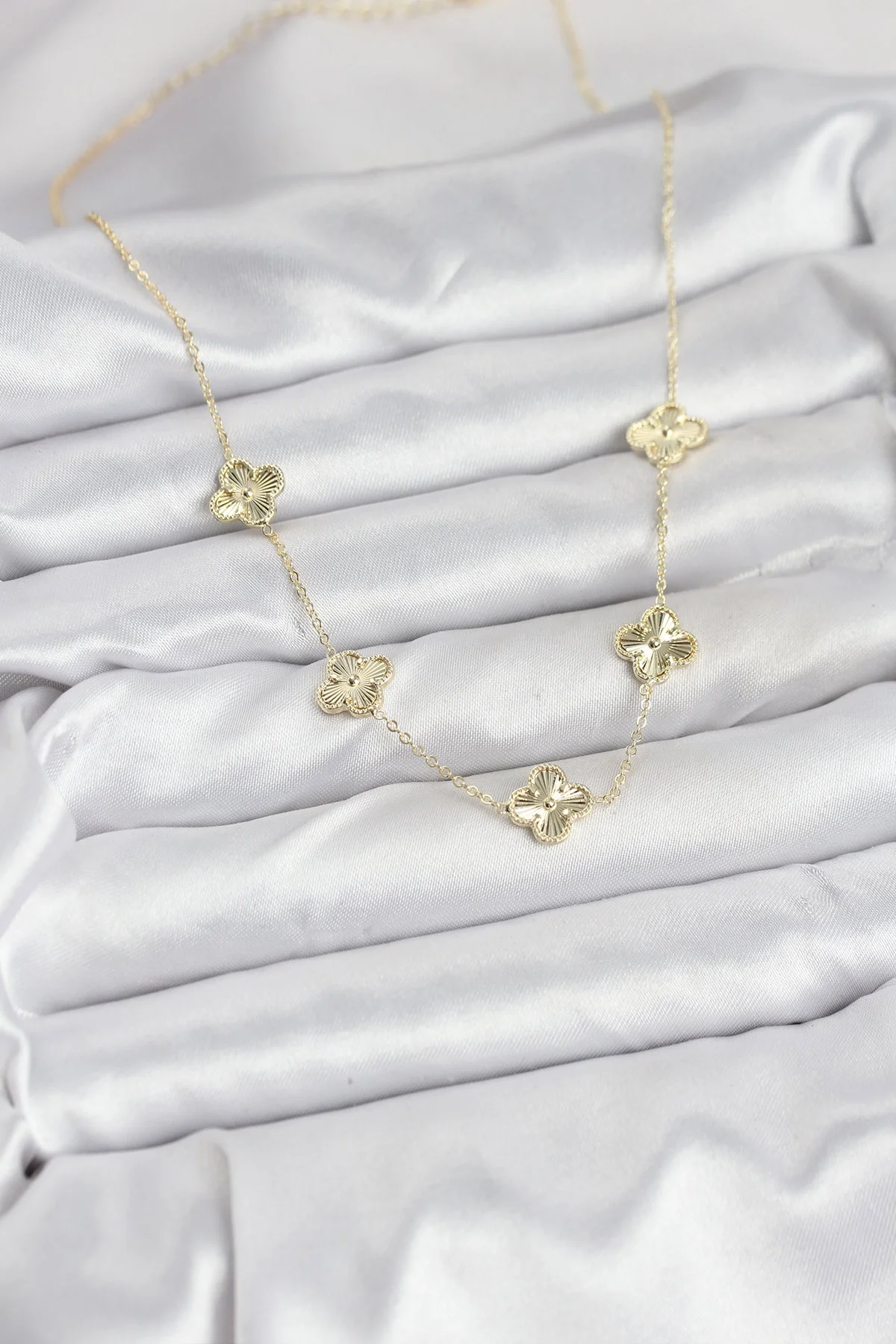 İthalat® Pirinç Gold Renk Yonca Kadın Kolye İthalat® Pirinç Gold Renk Yonca Kadın Kolye
