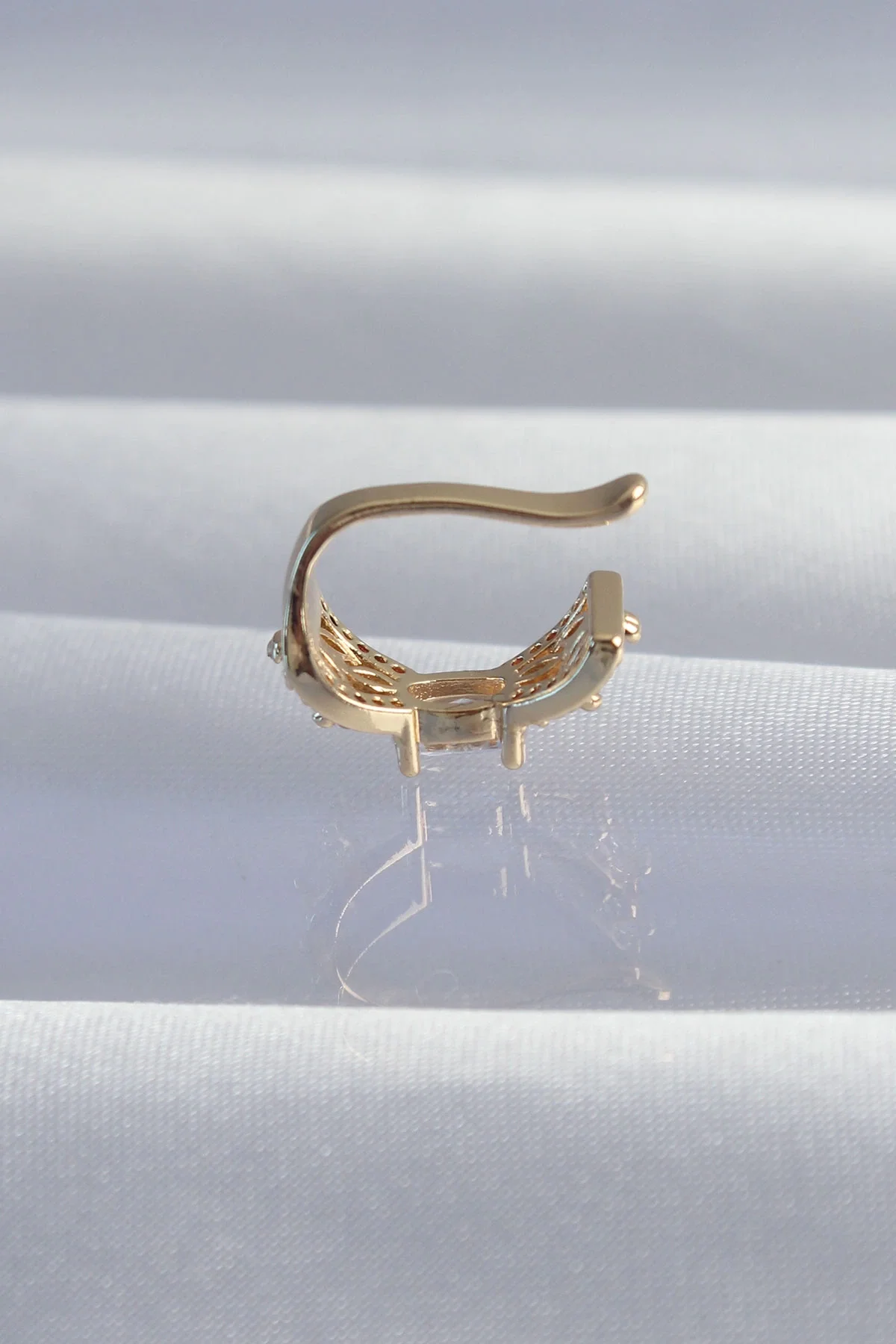 İthalat® Pirinç Gold Renk Zirkon Taş Kaplama Earcuff Küpe