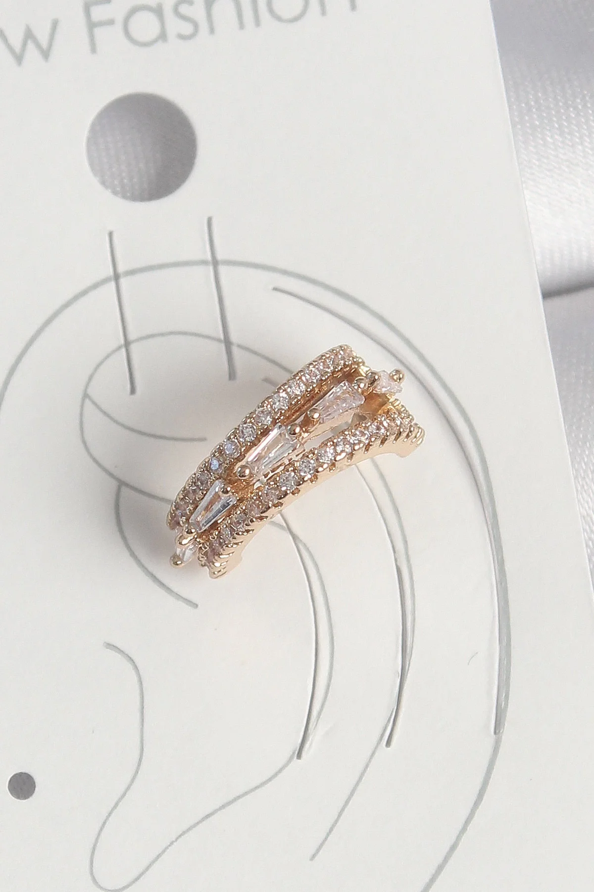 İthalat® Pirinç Gold Renk Zirkon Taşlı 3'Lü Sıralı Model Kadın Kıkırdak Küpe Fiyatı, Yorumları ve Özellikleri