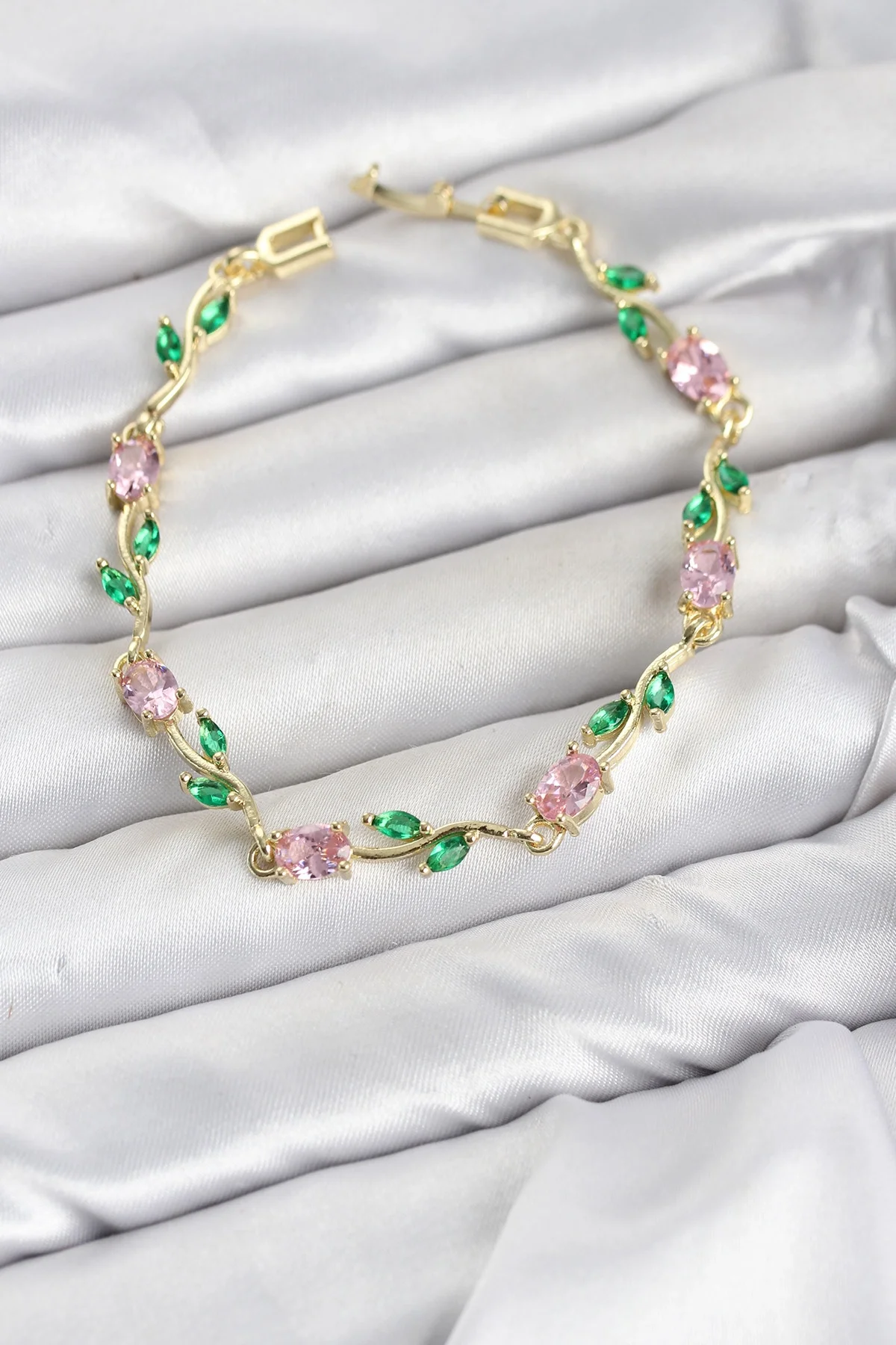 İthalat® Pirinç Gold Renk Pembe Zirkon Taşlı Çiçek Model Kadın Bileklik