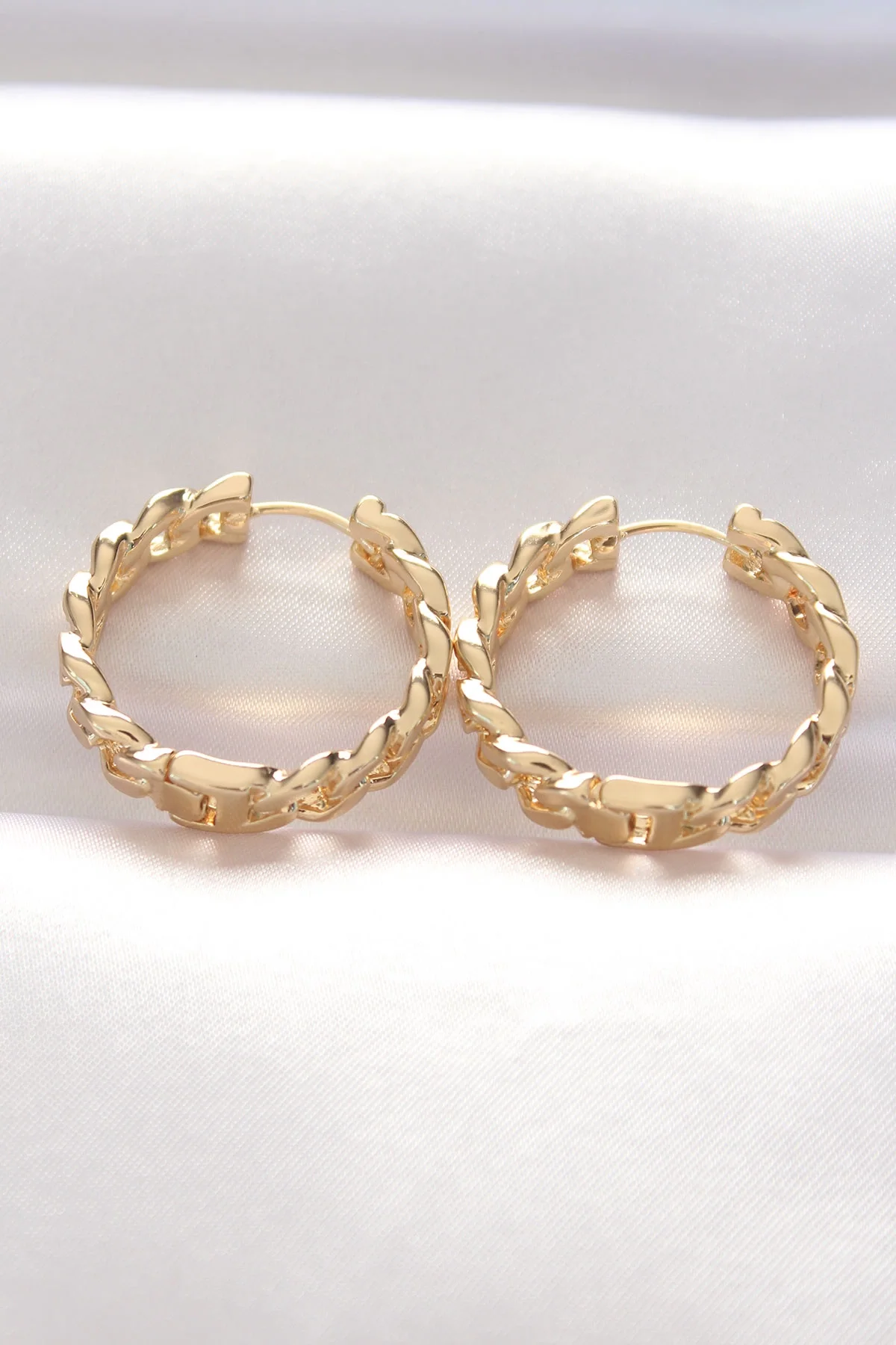 İthalat® Pirinç Gold Renk Zincir Model Halka Küpe