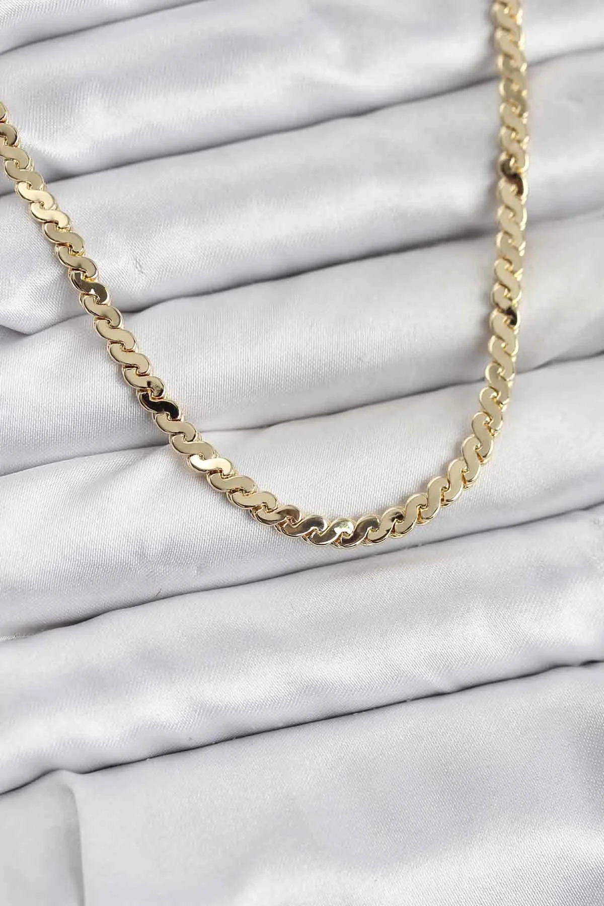 İthalat® Pirinç Gold Renk Yassı Zincir Kadın Kolye