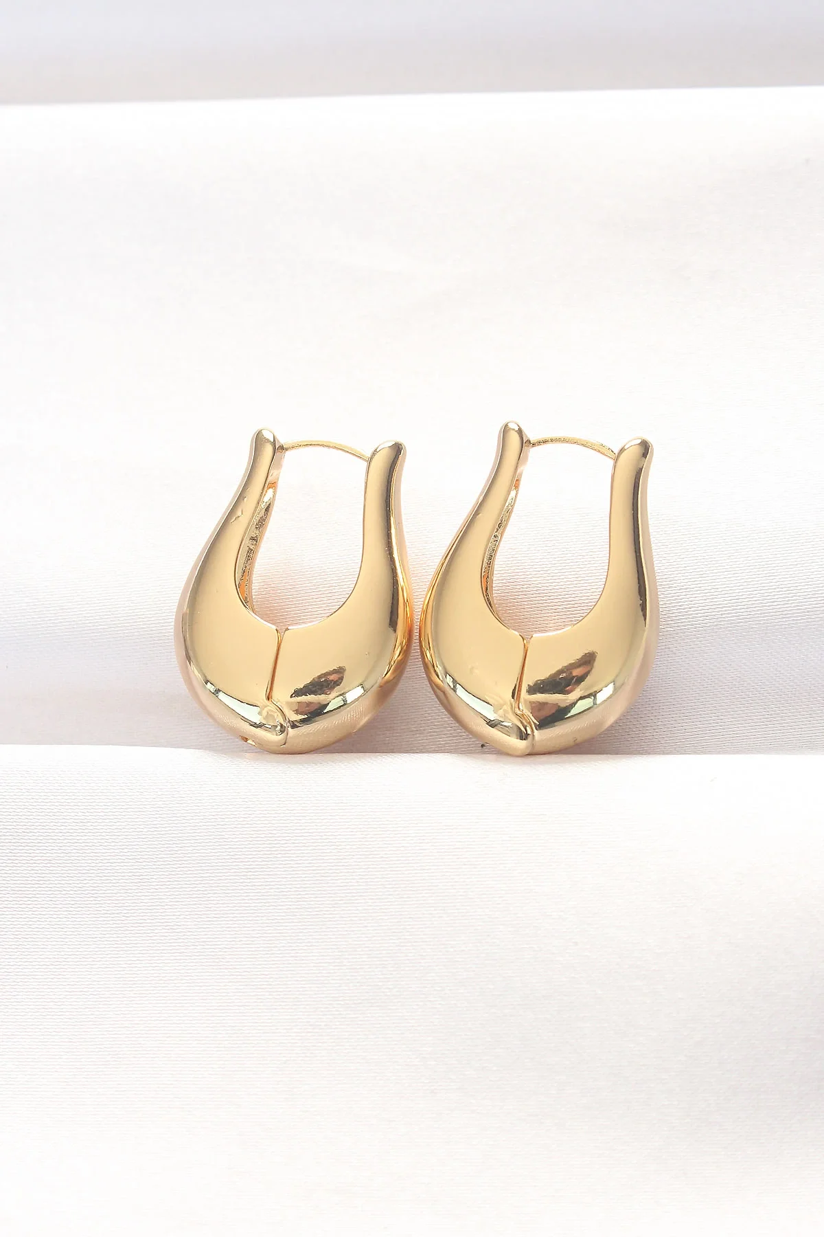 İthalat® Pirinç Gold Renk Bombeli Küpe