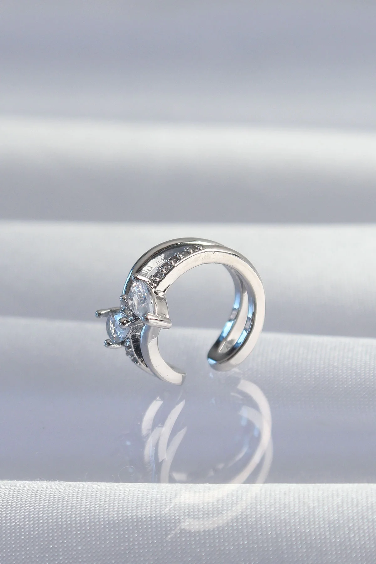 İthalat® Pirinç Gümüş Renk Zirkon Taşlı Damla Earcuff Küpe