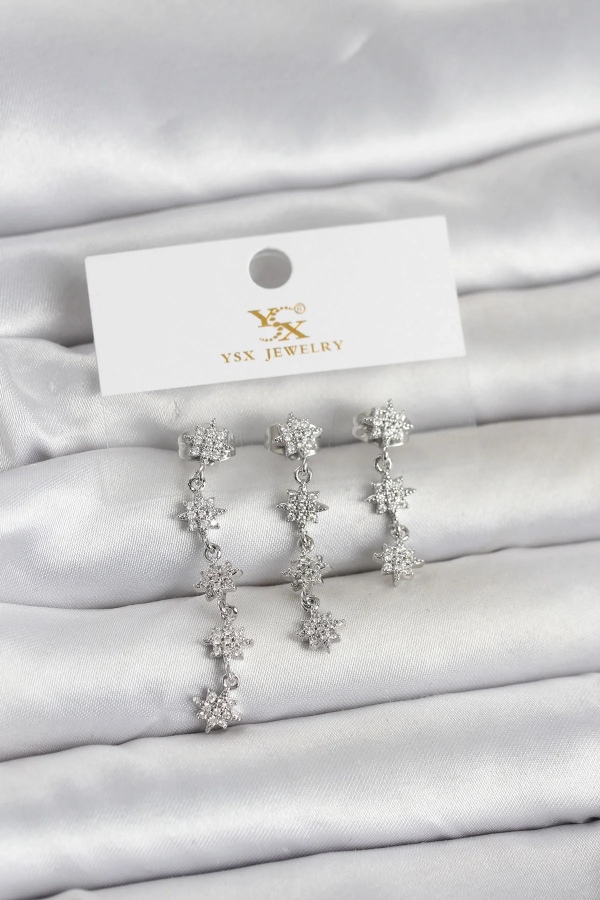 İthalat® Pirinç Gümüş Renk Sıralı Kutup Yıldızı Model 3'lü Kadın Küpe