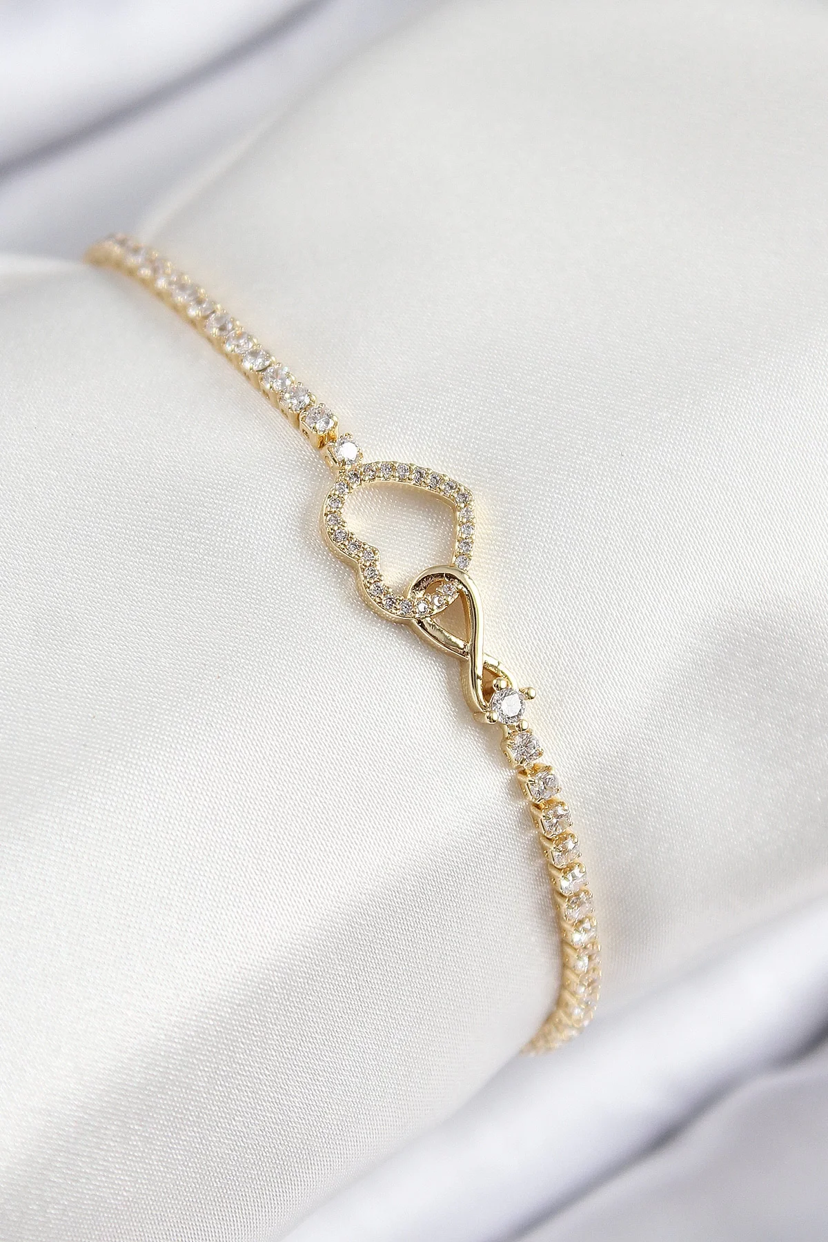 İthalat® Pirinç Zirkon Taşlı Sonsuzluk Kalp Model Gold Renk Kadın Bileklik