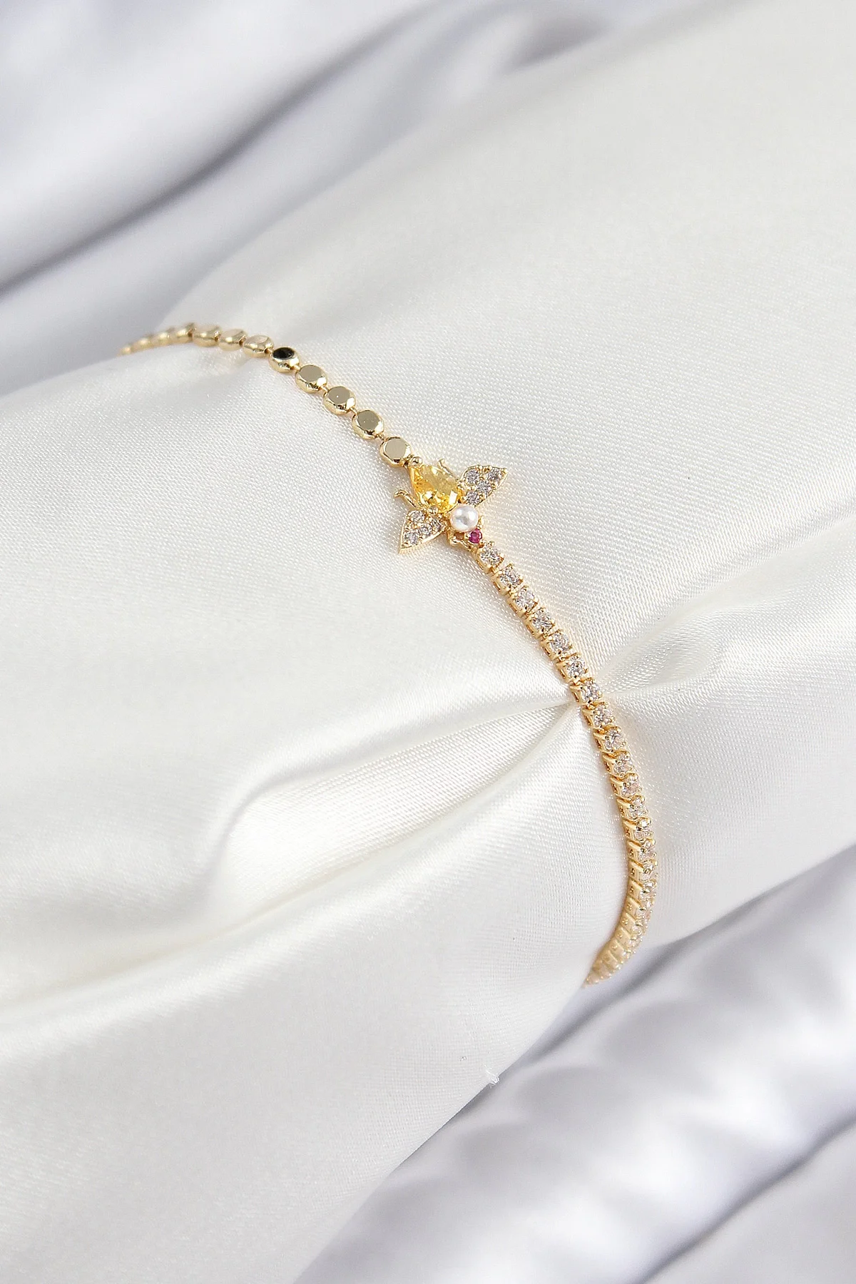 Pirinç Zirkon Taşlı Arı Model Ezme Zincir Gold Renk Kadın Bileklik Fiyatı, Yorumları ve Özellikleri